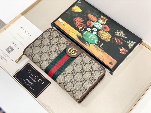 グッチ財布コピー正面デザイン